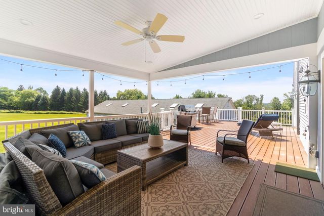 11 BEAVERS RD, Califon, NJ 07830