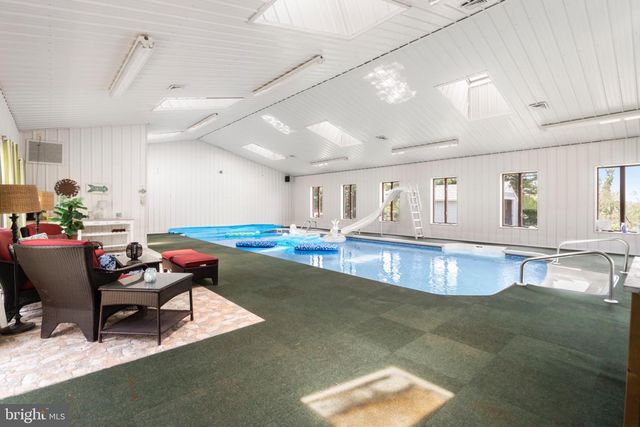 11 BEAVERS RD, Califon, NJ 07830