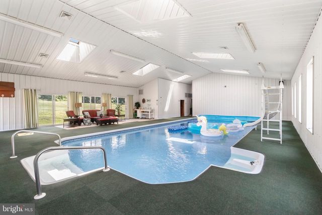 11 BEAVERS RD, Califon, NJ 07830