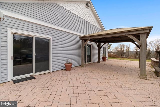 11 BEAVERS RD, Califon, NJ 07830