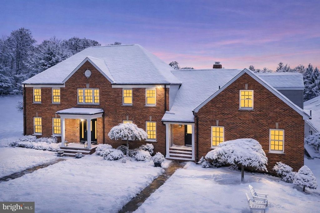 Image 1 of property listing at 11 BEAVERS RD, Califon, NJ 07830