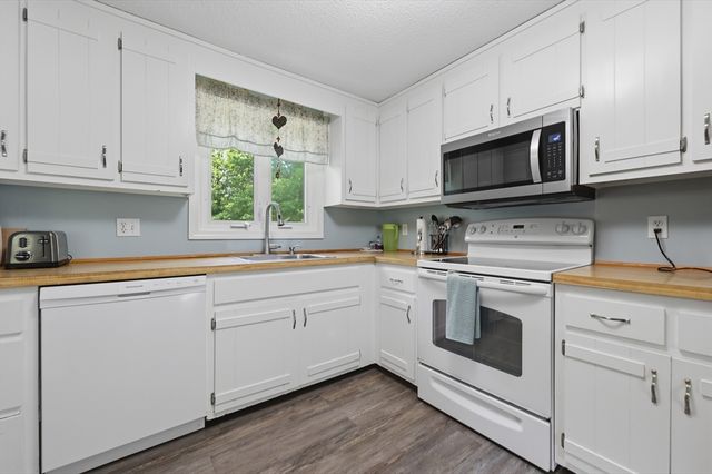 5 Dix Road, Ipswich, MA 01938