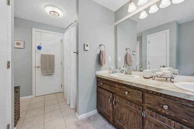 5 Dix Road, Ipswich, MA 01938