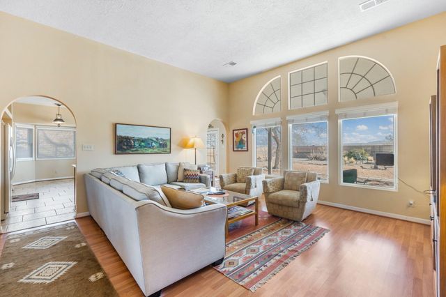 944 Canvasback Road NE, Rio Rancho, NM 87144