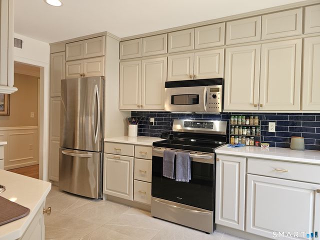 75 Mallard Drive 75, Farmington, CT 06001