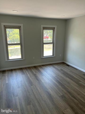338 S MARKET ST, Shamokin, PA 17872