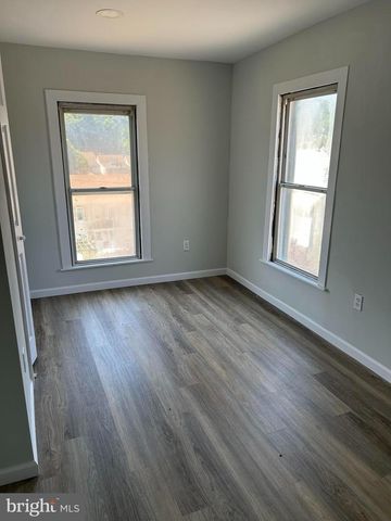 338 S MARKET ST, Shamokin, PA 17872