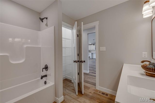 4313 Whispering Woods Road, Farmington, MO 63640