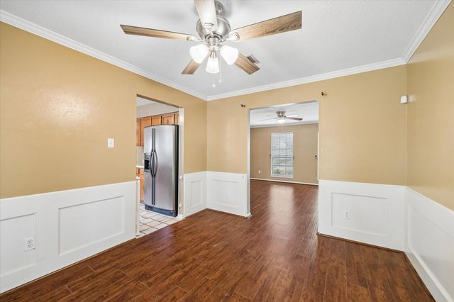 2710 Golden Leaf Drive, Houston, TX 77339