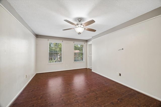 2710 Golden Leaf Drive, Houston, TX 77339