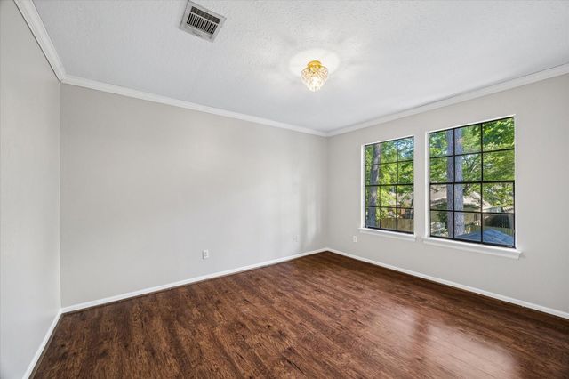 2710 Golden Leaf Drive, Houston, TX 77339
