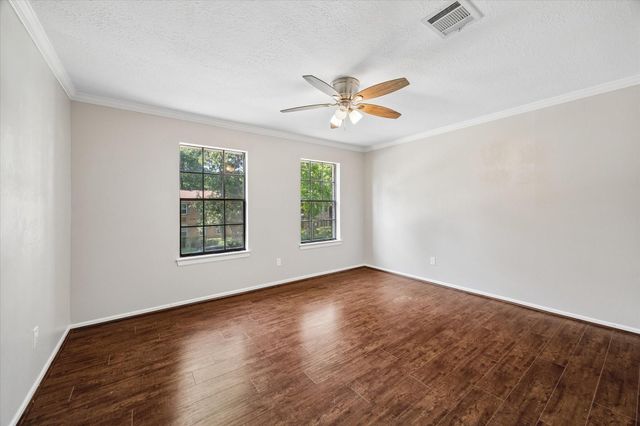 2710 Golden Leaf Drive, Houston, TX 77339
