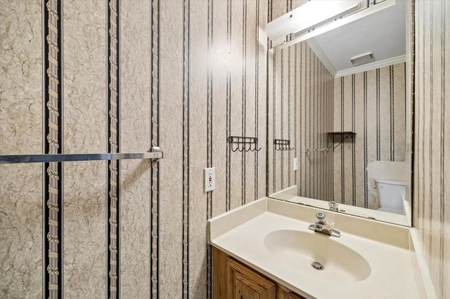 2710 Golden Leaf Drive, Houston, TX 77339