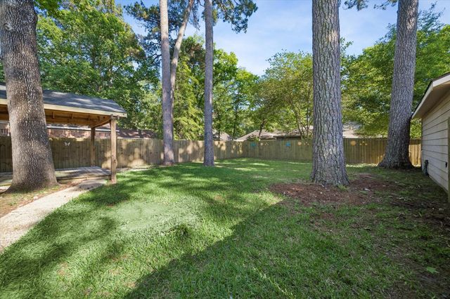 2710 Golden Leaf Drive, Houston, TX 77339
