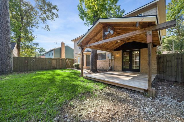 2710 Golden Leaf Drive, Houston, TX 77339