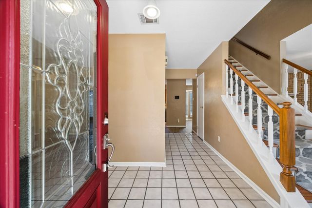2710 Golden Leaf Drive, Houston, TX 77339