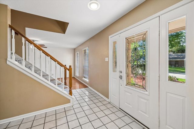 2710 Golden Leaf Drive, Houston, TX 77339