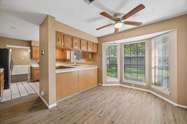 2710 Golden Leaf Drive, Houston, TX 77339