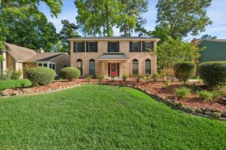 2710 Golden Leaf Drive, Houston, TX 77339