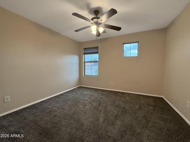 3721 E KERRY Lane, Phoenix, AZ 85050