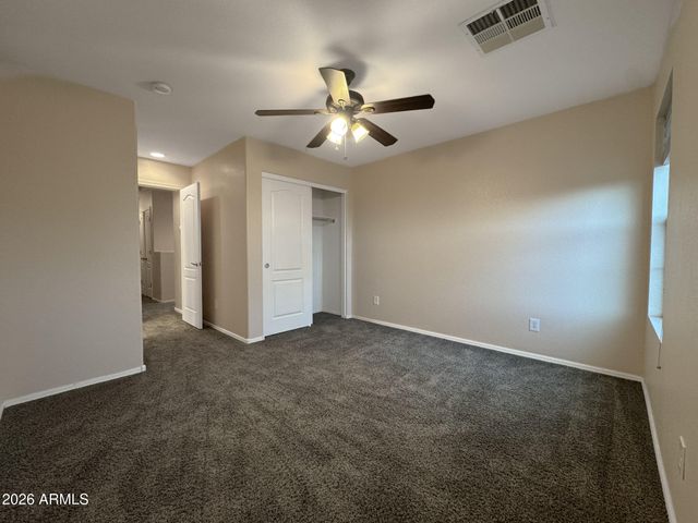 3721 E KERRY Lane, Phoenix, AZ 85050