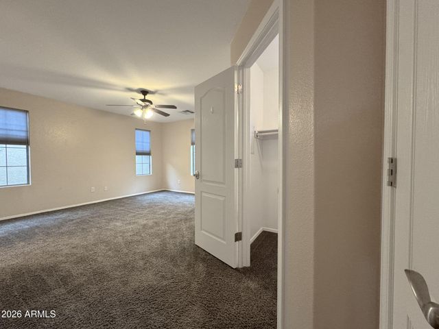 3721 E KERRY Lane, Phoenix, AZ 85050