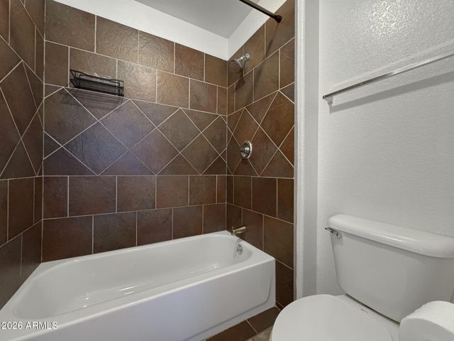 3721 E KERRY Lane, Phoenix, AZ 85050
