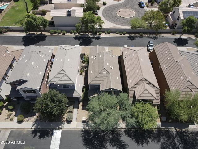 3721 E KERRY Lane, Phoenix, AZ 85050