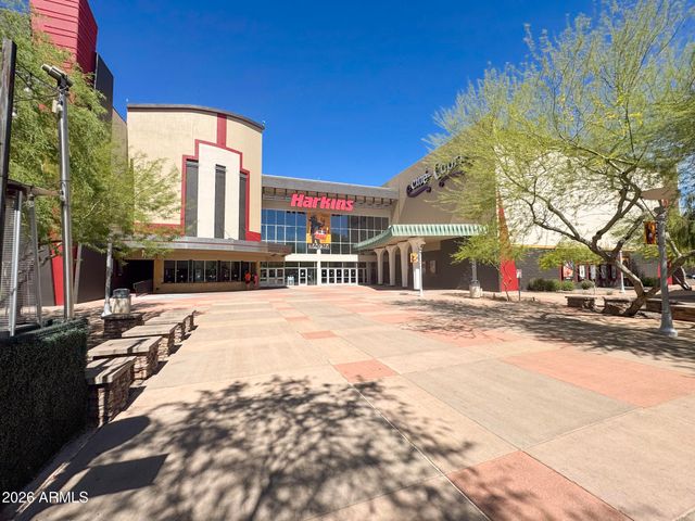 3721 E KERRY Lane, Phoenix, AZ 85050
