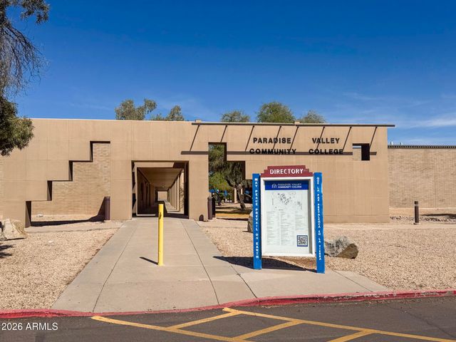 3721 E KERRY Lane, Phoenix, AZ 85050
