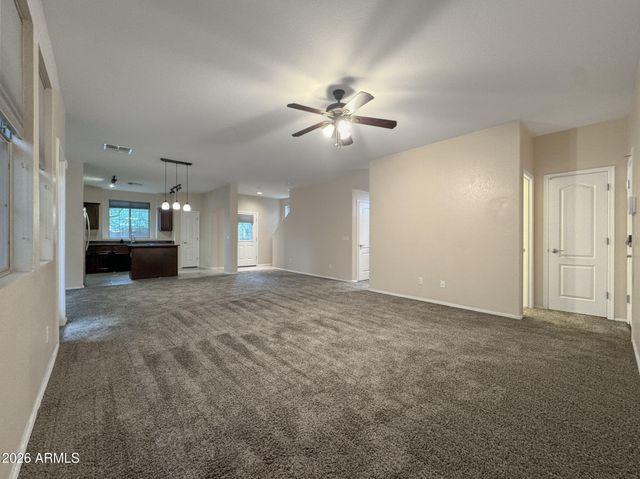 3721 E KERRY Lane, Phoenix, AZ 85050