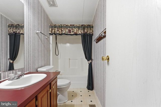5493 MUDVILLE RD, Woodford, VA 22580