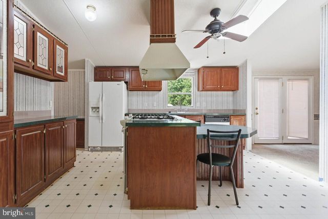 5493 MUDVILLE RD, Woodford, VA 22580