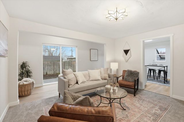 5223 N Monroe St, Spokane, WA 99205