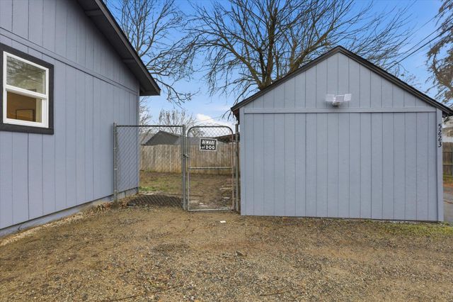 5223 N Monroe St, Spokane, WA 99205