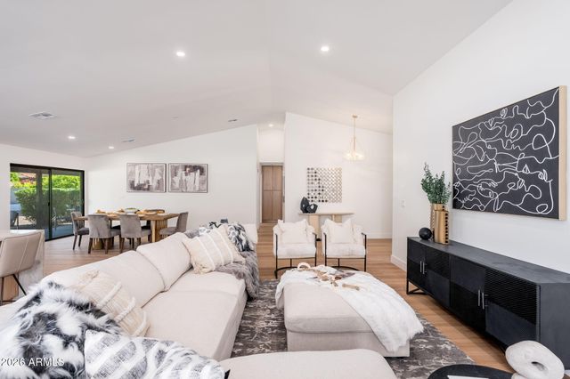 6050 E Betty Elyse Lane, Scottsdale, AZ 85254