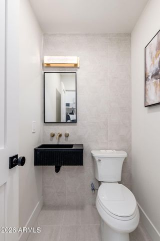 6050 E Betty Elyse Lane, Scottsdale, AZ 85254