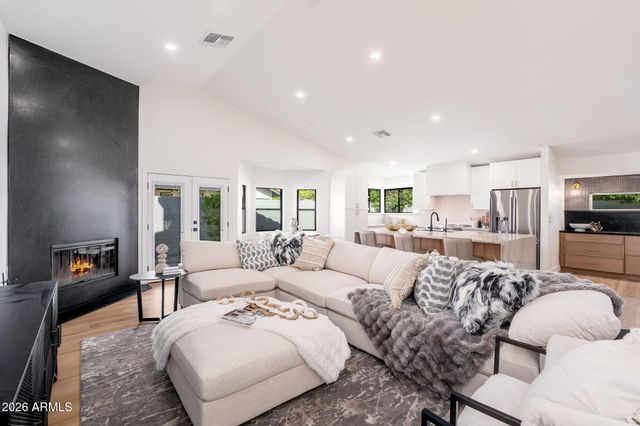 6050 E Betty Elyse Lane, Scottsdale, AZ 85254