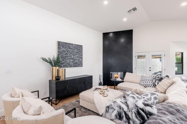 6050 E Betty Elyse Lane, Scottsdale, AZ 85254