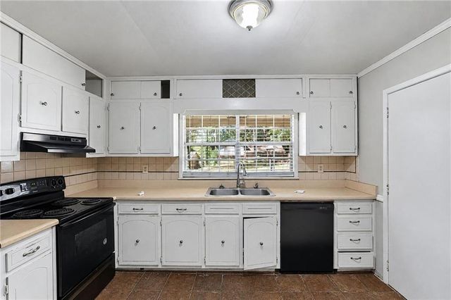 1478 Spruce Ridge Way, Stone Mountain, GA 30083