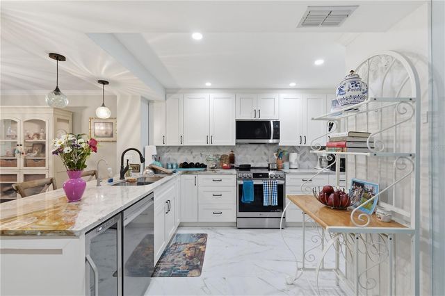 3505 TARPON WOODS BOULEVARD G405, Palm Harbor, FL 34685