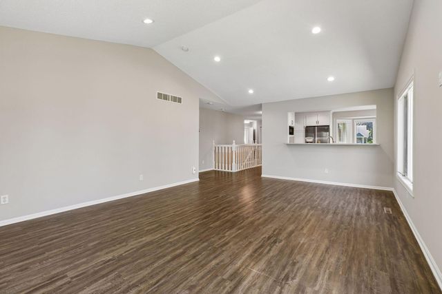 1691 Brueberry Lane, Arden Hills, MN 55112