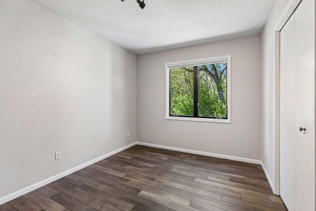1691 Brueberry Lane, Arden Hills, MN 55112