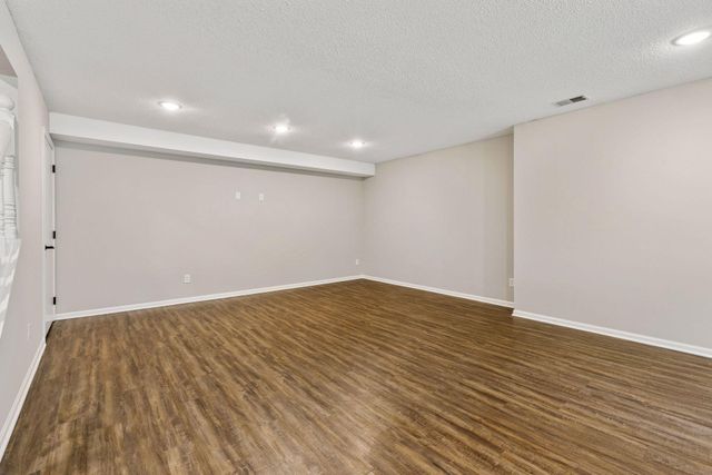 1691 Brueberry Lane, Arden Hills, MN 55112
