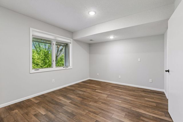1691 Brueberry Lane, Arden Hills, MN 55112