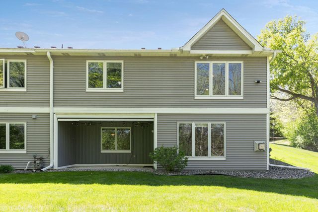 1691 Brueberry Lane, Arden Hills, MN 55112