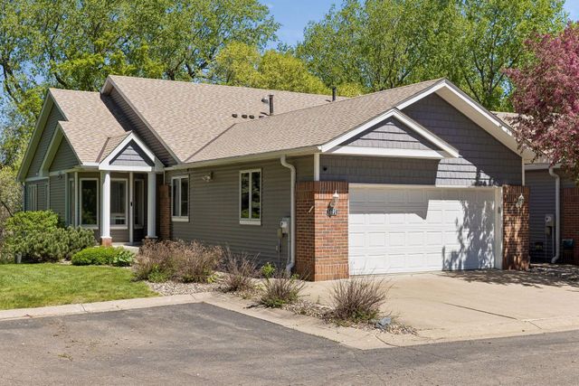 1691 Brueberry Lane, Arden Hills, MN 55112
