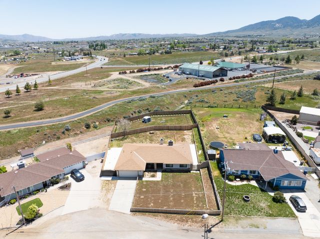 21620 Ginger Court, Tehachapi, CA 93561