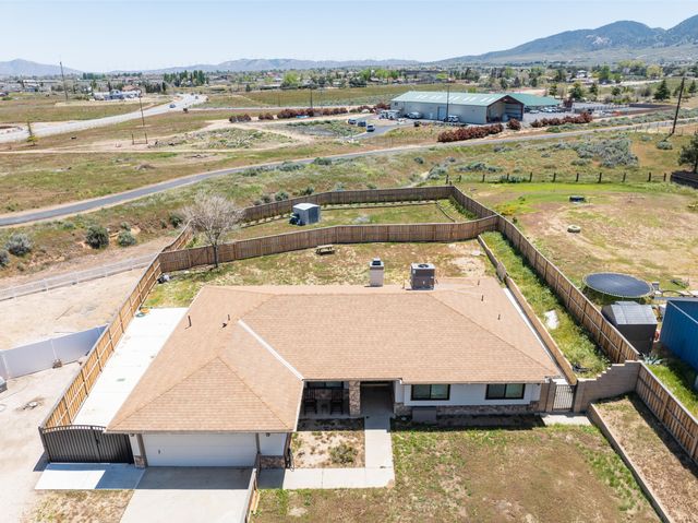 21620 Ginger Court, Tehachapi, CA 93561