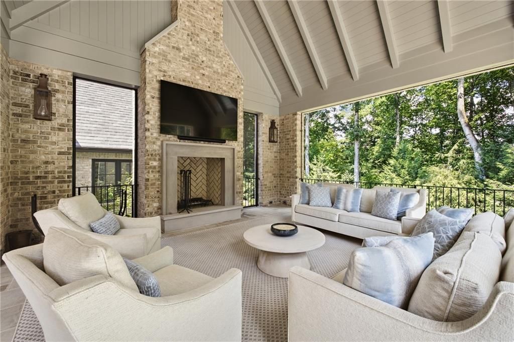 Image 100 of property listing at 5420 Buice Road, Johns Creek, GA 30022